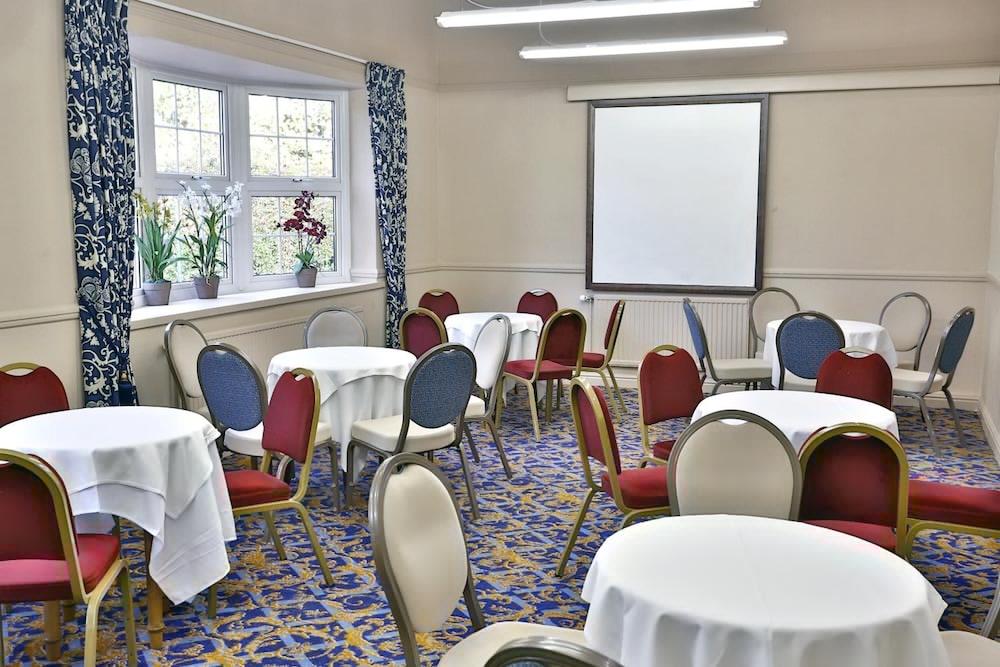Manor Hotel Reigate